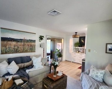 1 South Seas Court - Photo Thumbnail 2