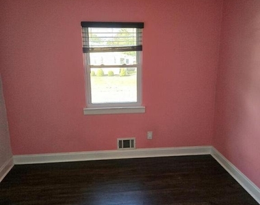 46 Carl Sandburg Road - Photo Thumbnail 13