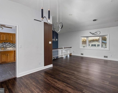 46 Carl Sandburg Road - Photo Thumbnail 16