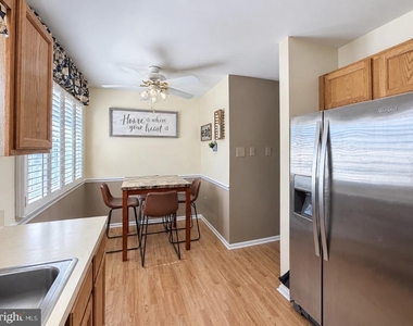1009 Hillsboro Court - Photo Thumbnail 3