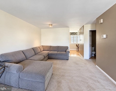 1009 Hillsboro Court - Photo Thumbnail 1