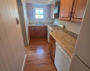 504 New Jersey Avenue - Photo Thumbnail 5