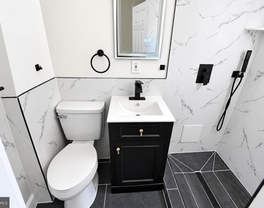 219 Wood Street - Photo Thumbnail 4