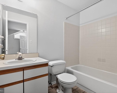 2701 Canyon Ct - Photo Thumbnail 12