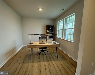 212 Daytona Road - Photo Thumbnail 6