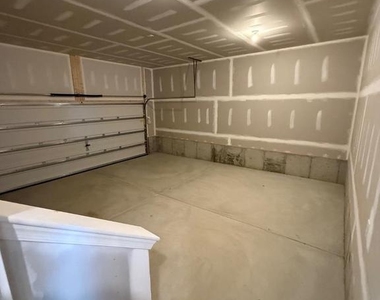 212 Daytona Road - Photo Thumbnail 12