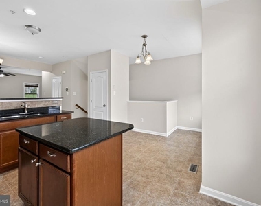 10382 Lantern Lane - Photo Thumbnail 8