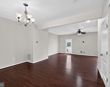 10382 Lantern Lane - Photo Thumbnail 11
