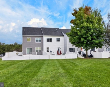 10382 Lantern Lane - Photo Thumbnail 21