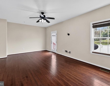 10382 Lantern Lane - Photo Thumbnail 14