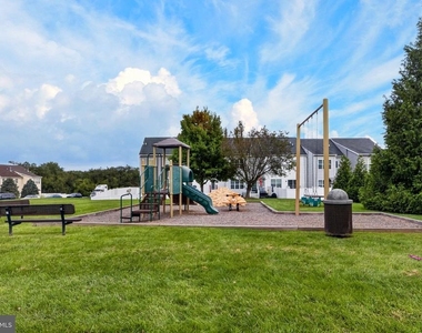 10382 Lantern Lane - Photo Thumbnail 25