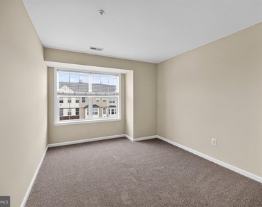10382 Lantern Lane - Photo Thumbnail 16