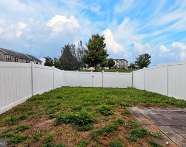 10382 Lantern Lane - Photo Thumbnail 12