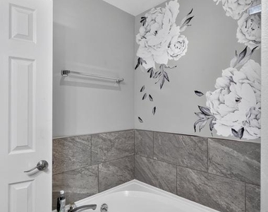 2071 Alice Avenue - Photo Thumbnail 16