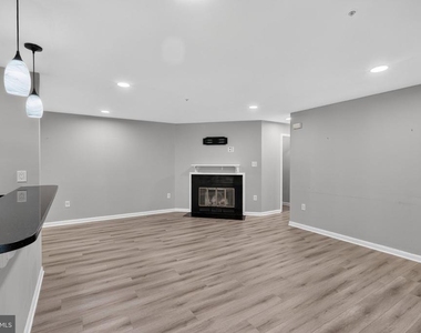 2071 Alice Avenue - Photo Thumbnail 5