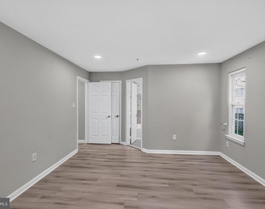2071 Alice Avenue - Photo Thumbnail 14