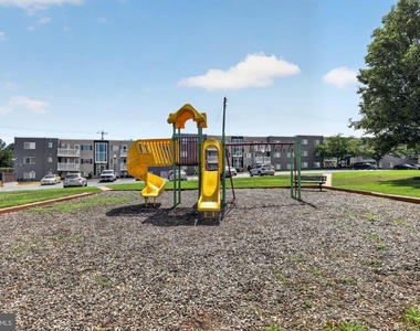 2071 Alice Avenue - Photo Thumbnail 20