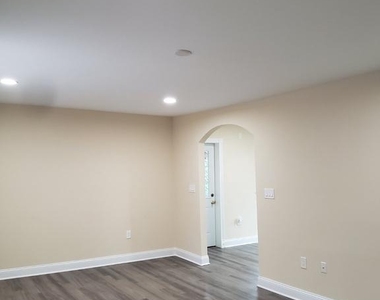 1609 Lee Road - Photo Thumbnail 3