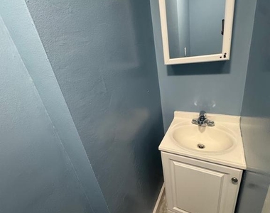 3525 Manor Wood Drive - Photo Thumbnail 6