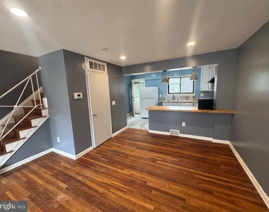 3525 Manor Wood Drive - Photo Thumbnail 2