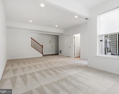 5602 Hartfield Avenue - Photo Thumbnail 18