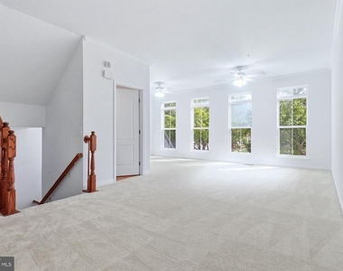 5602 Hartfield Avenue - Photo Thumbnail 1