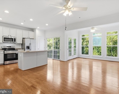 5602 Hartfield Avenue - Photo Thumbnail 5