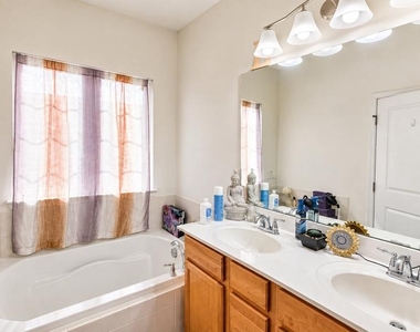610 Chance Place - Photo Thumbnail 20