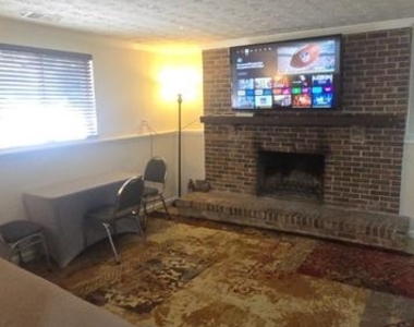 400 Beech Street - Photo Thumbnail 12