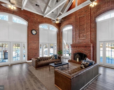 5716 Chapman Mill Drive - Photo Thumbnail 21