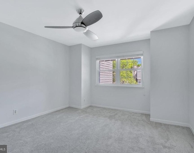 5716 Chapman Mill Drive - Photo Thumbnail 9