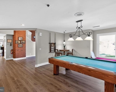 5716 Chapman Mill Drive - Photo Thumbnail 24