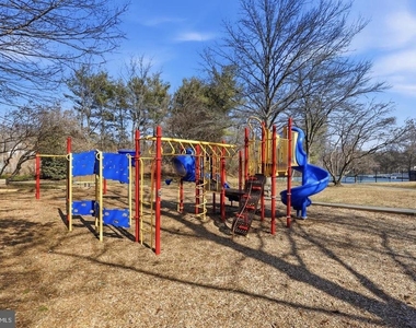 5716 Chapman Mill Drive - Photo Thumbnail 26
