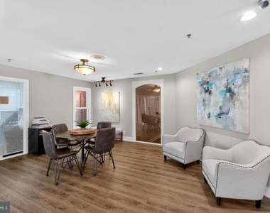5716 Chapman Mill Drive - Photo Thumbnail 23