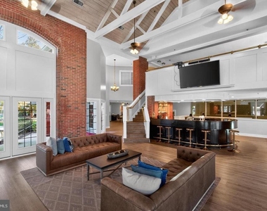 5716 Chapman Mill Drive - Photo Thumbnail 20