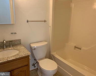 18640 Blue Violet Lane - Photo Thumbnail 9