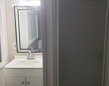 2915 University Boulevard W - Photo Thumbnail 8