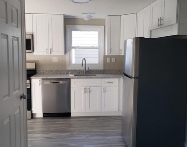 2915 University Boulevard W - Photo Thumbnail 3