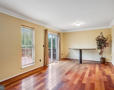 19506 Taverney Drive - Photo Thumbnail 16