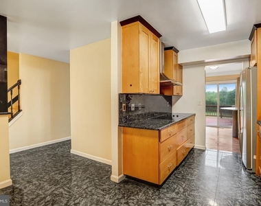19506 Taverney Drive - Photo Thumbnail 10