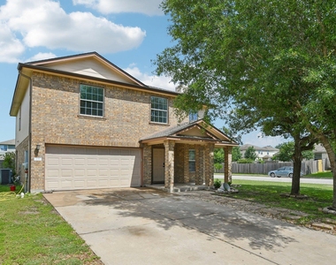 231 Altamont St - Photo Thumbnail 3