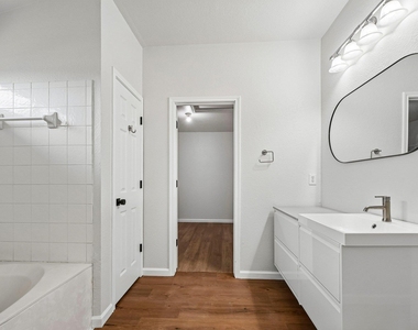 231 Altamont St - Photo Thumbnail 27