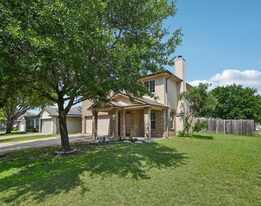 231 Altamont St - Photo Thumbnail 2