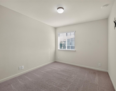 504 Old Peak Rd - Photo Thumbnail 20