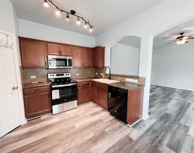 179 Valero Dr - Photo Thumbnail 4