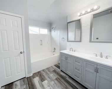 179 Valero Dr - Photo Thumbnail 10
