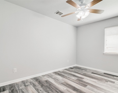 179 Valero Dr - Photo Thumbnail 8