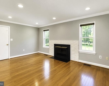 15025 Timberlake Drive - Photo Thumbnail 13