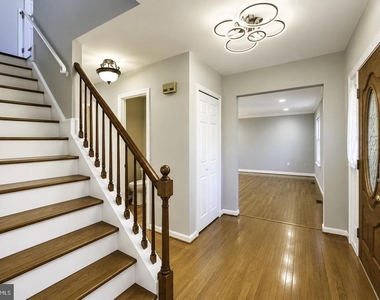 15025 Timberlake Drive - Photo Thumbnail 5