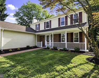 15025 Timberlake Drive - Photo Thumbnail 2